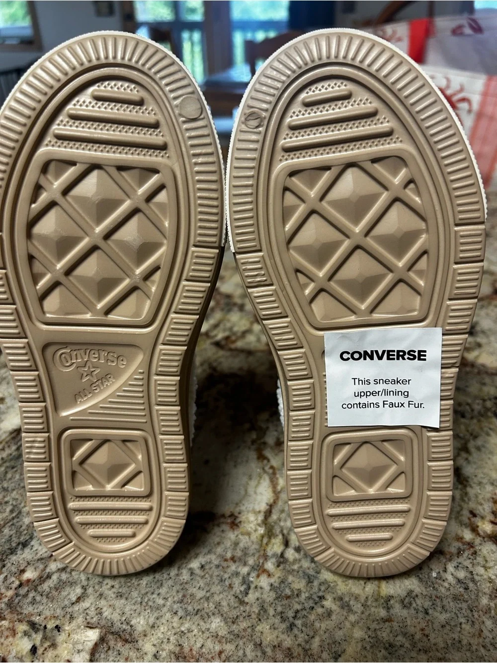 NEW Converse Kids Beige Slip-On Clog-White Sherpa Lining-Girl’s 1 Sneaker Shoe